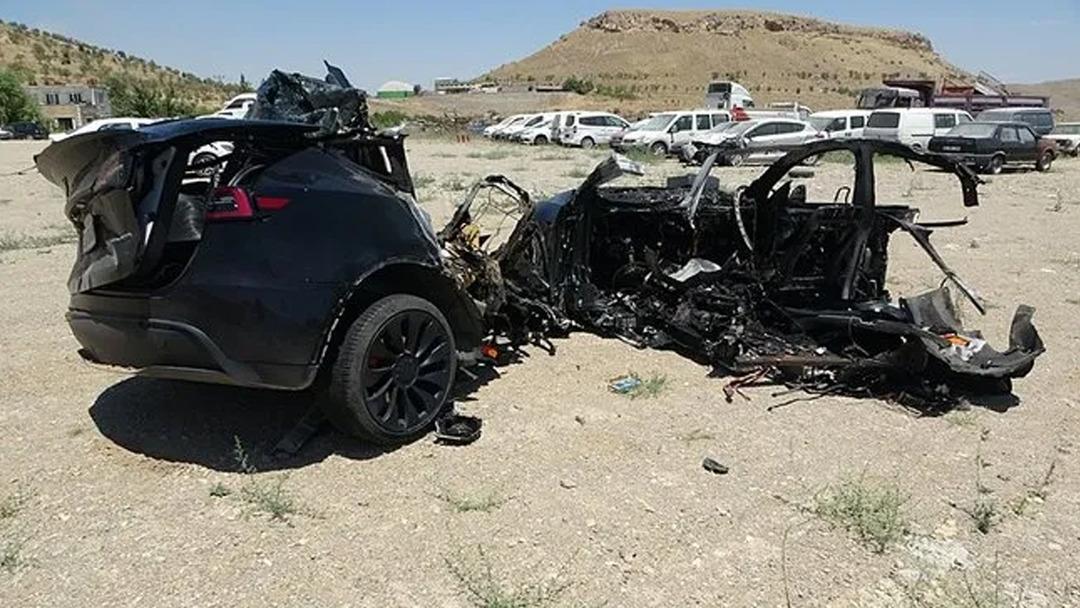 Tesla’yı şoke eden karar! Trafik cezası nedeniyle tazminat ödeyecek 2