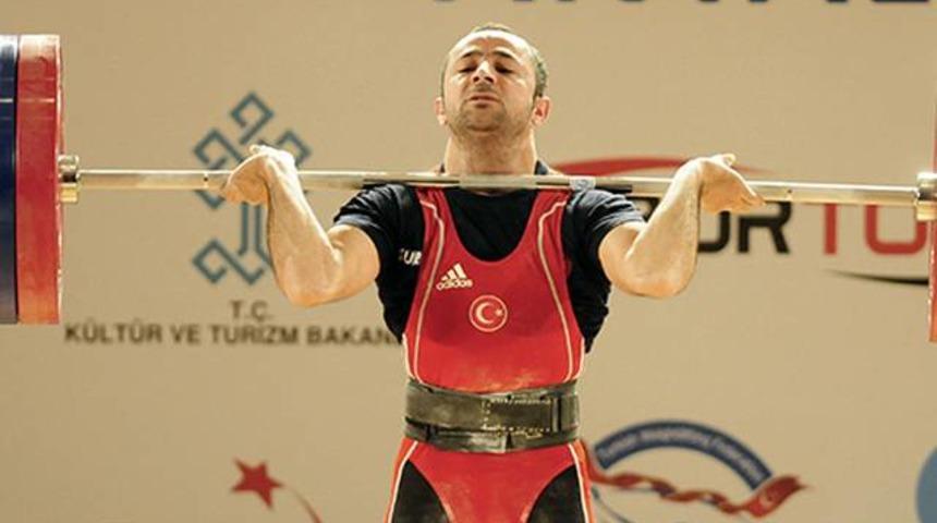İsmet Algül'den bronz