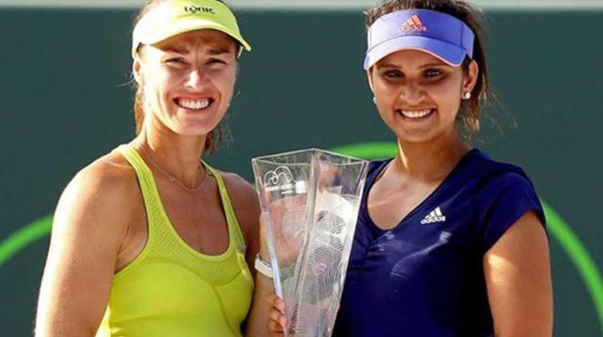 Hingis yeniden zirvede