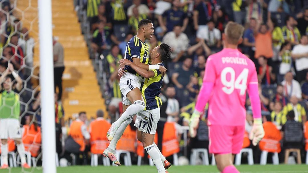 Galatasaray son sınavında Lazio karşısında! Herkesin aklında tek bir soru... Osimhen oynayacak mı? İşte Okan Buruk un Lazio maçı 11 i 1