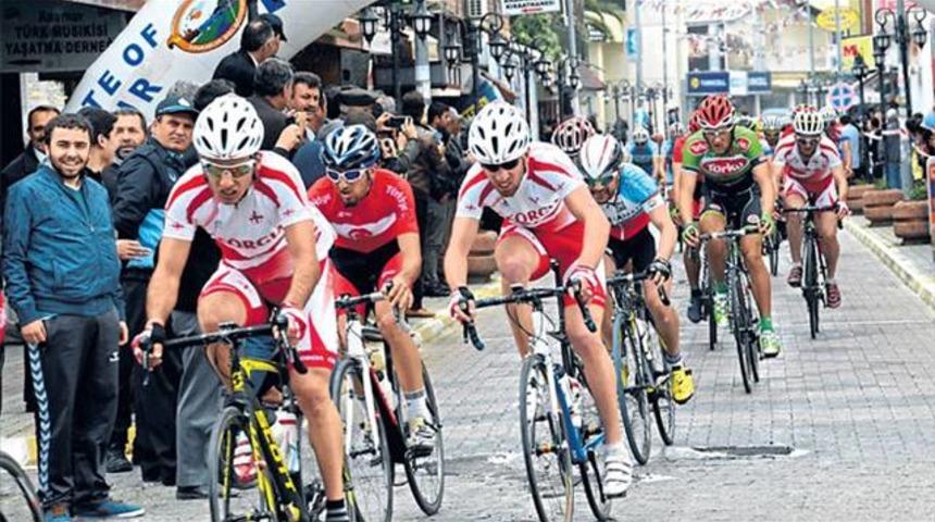 Pedallar Mersin’de döndü