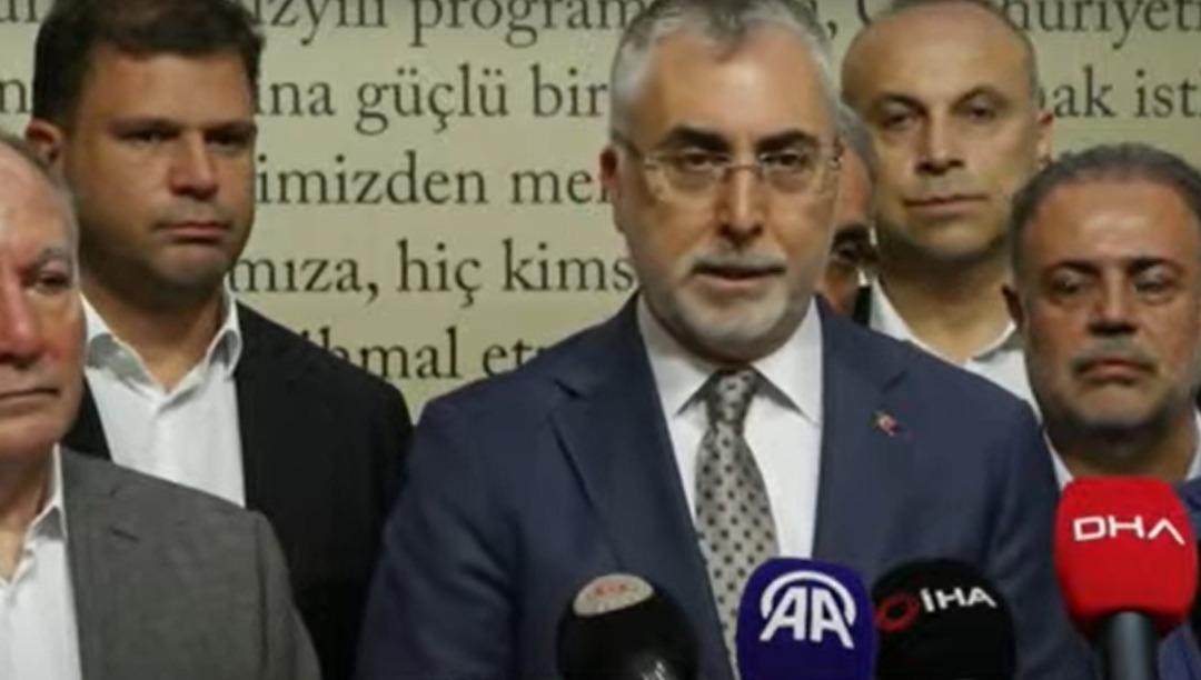 600 bin işçiyi ilgilendiriyor: Kamu toplu sözleşmesinde anlaşma sağlandı! TÜRK-İŞ ve HAK-İŞ imzayı attı: İşte zam oranı... 4