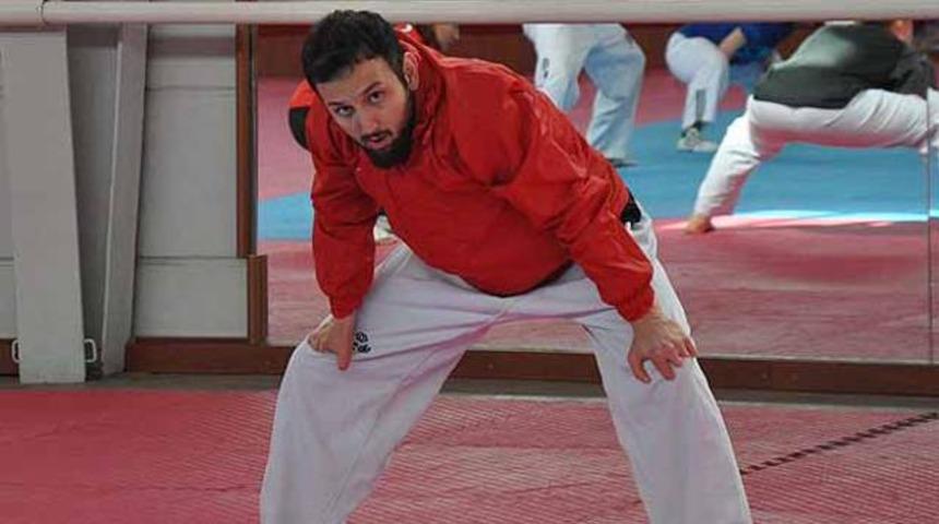 Almanya'da politikacı, Türkiye'de tekvandocu