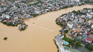 Vietnam'da şiddetli yağışların yol açtığı afetlerde 8 kişi öldü, 3 kişi kayboldu