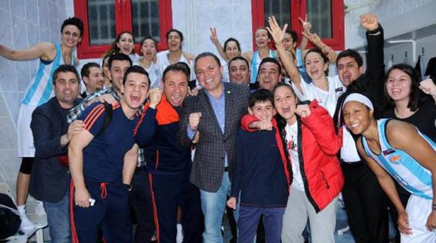 Adana ASKİ 63 - 54 İstanbul &Uuml;niversitesi