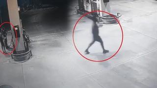 Mersin'deki yangın ile ilgili çarpıcı görüntüler! Akaryakıt istasyonundan benzin almışlar