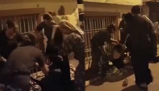 Gaziantep'te 4 kadın başka bir kadını sopalarla darp etti!