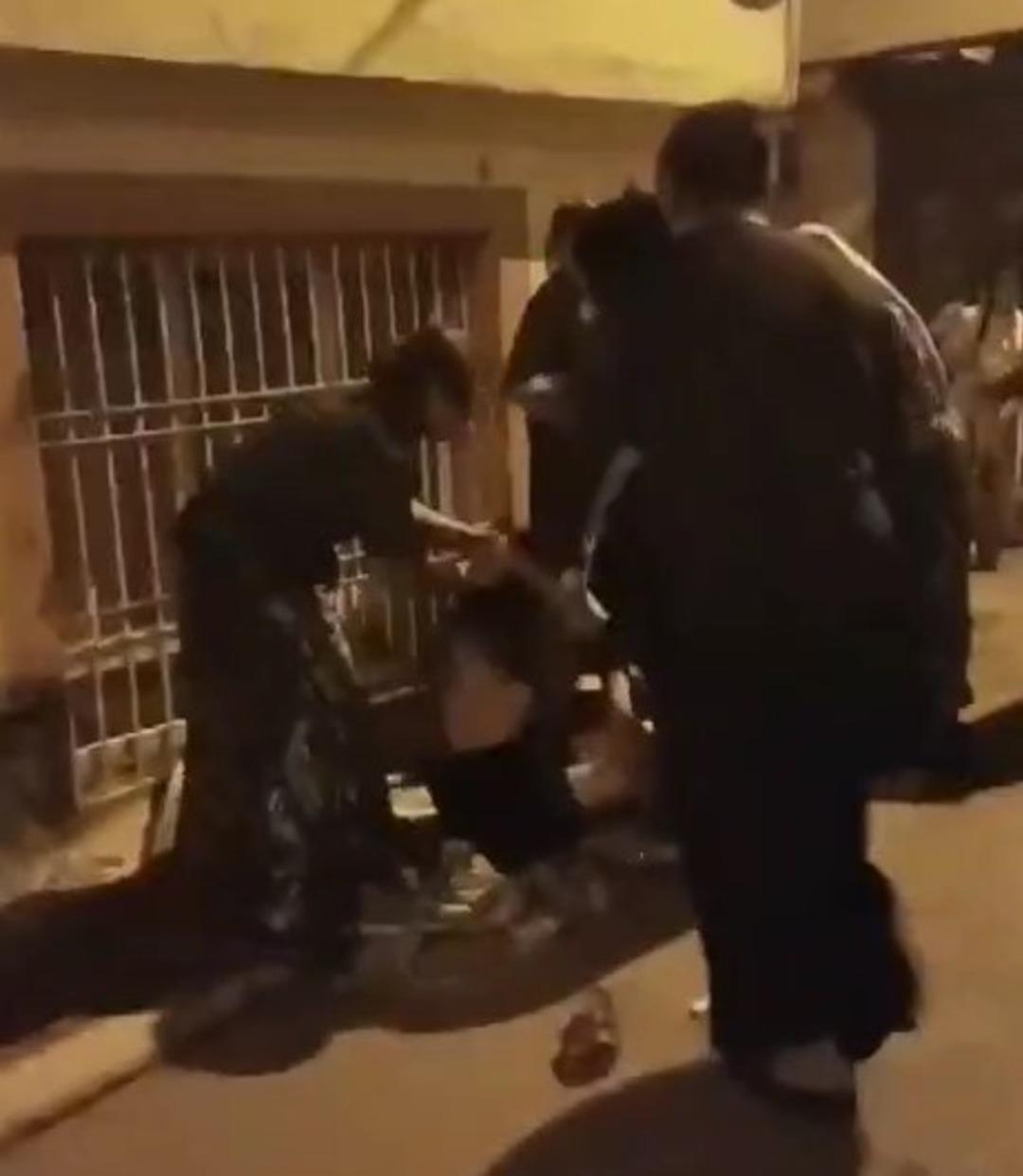 1200xauto Gaziantep'te vahşet: 4 kadın başka bir kadını sopalarla darp etti! O anlar telefon kamerasında