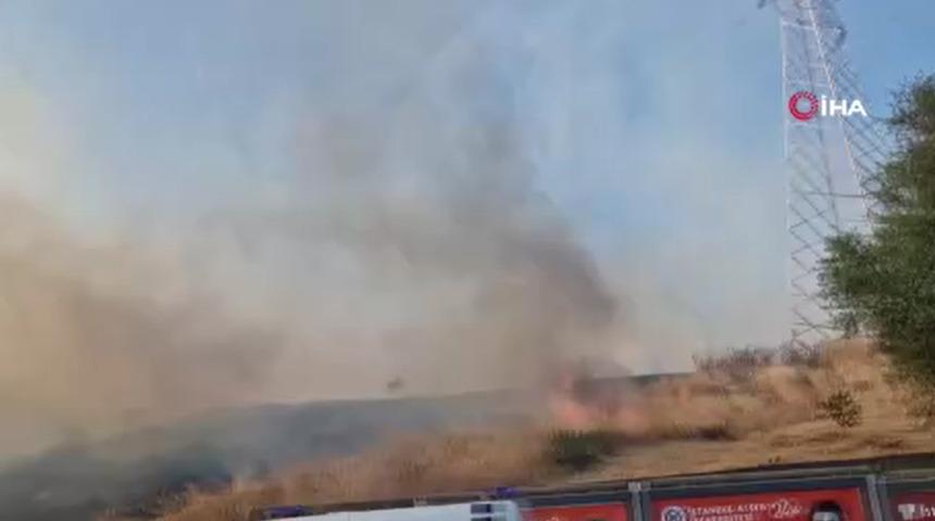 İstanbul Esenyurt'ta otluk alanda yangın çıktı: Ekipler müdahalesiyle alevler söndürüldü