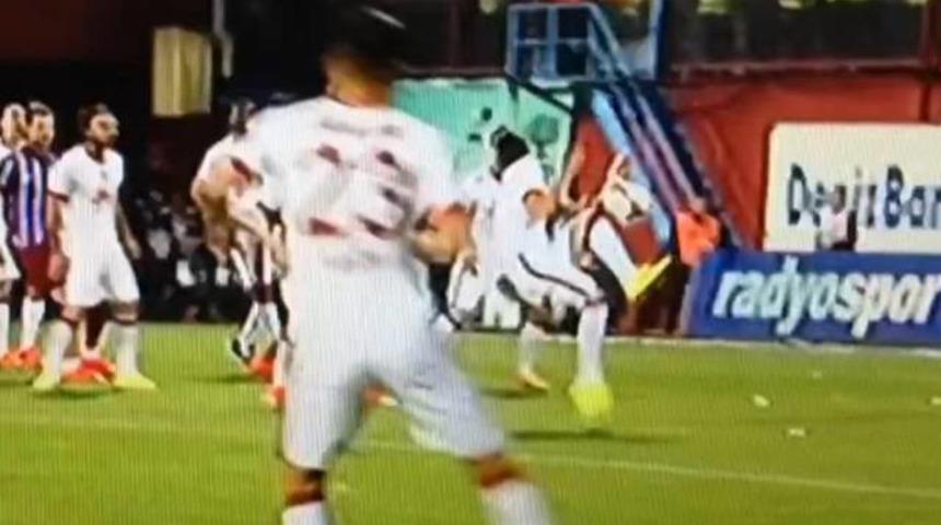 Trabzonspor &ndash; Galatasaray ma&ccedil;ı penaltı pozisyonu