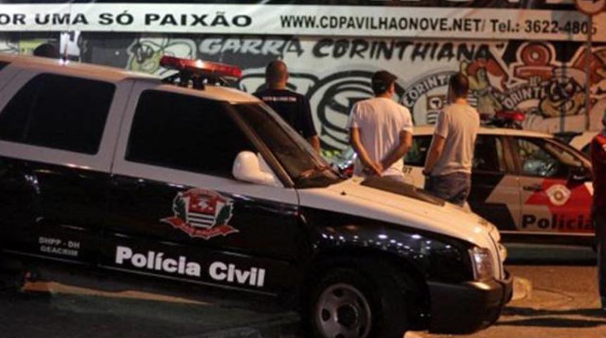 Brezilya'da 9 taraftarın başına kurşun sıktılar