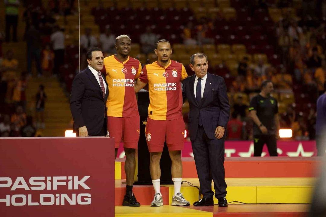 Galatasaray da Osimhen ve Sane nin imza töreninde transfer müjdesi! "İsimleri bildiklerinde çıldıracaklar" 2