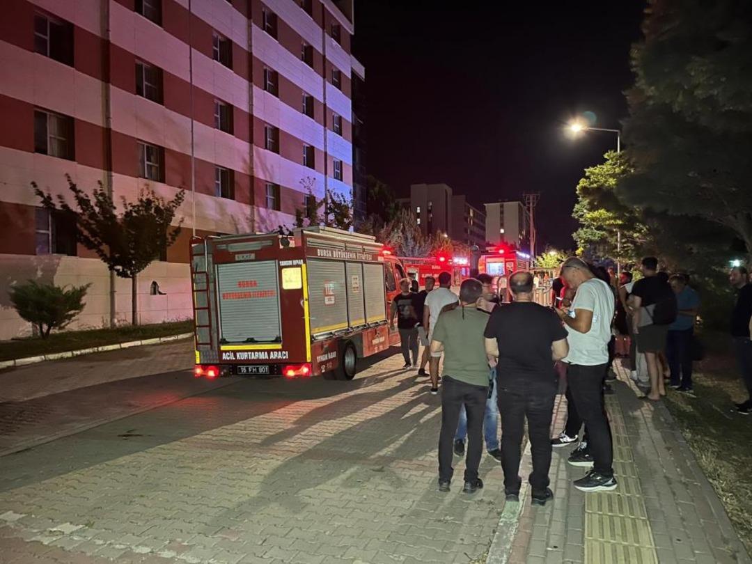 Bursa’da öğrenci yurdunda çıkan yangın söndürüldü 1