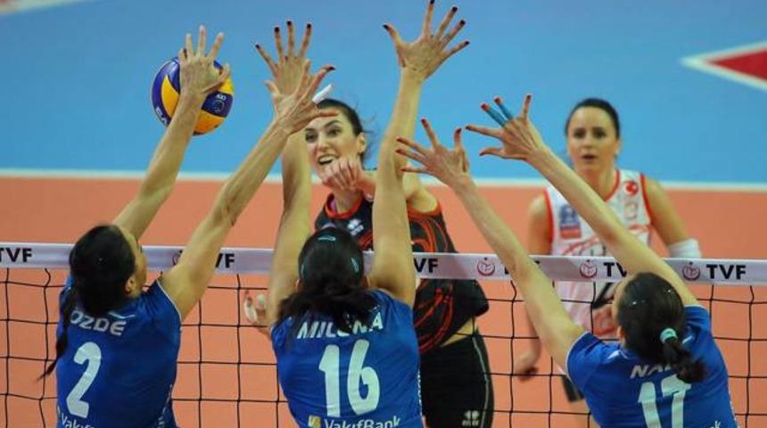 Eczacıbaşı VitrA 0 - 3 VakıfBank
