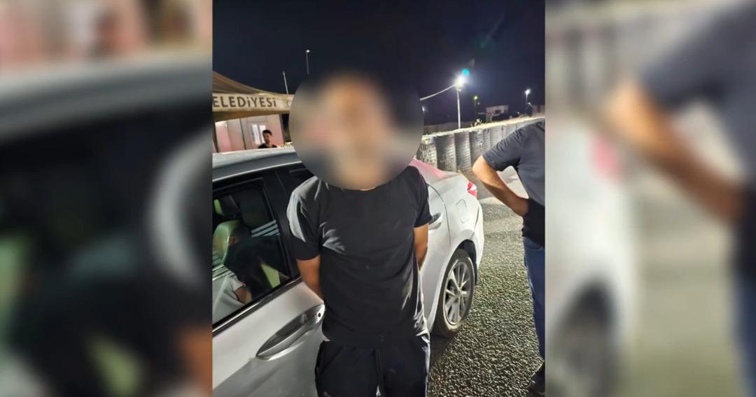 Yüzlerce kaçak göçmen yakalandı! Operasyonlardan görüntüler geldi: Organizatörler ise tutuklandı 3