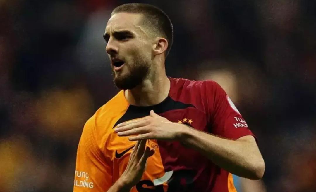 Meğer kadroya ayrılmak istediği için alınmamış! Galatasaray da Lazio maçı sonrası veda 2