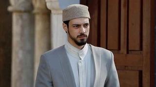 Mert Yazıcıoğlu Gülseren Budayıcıoğlu'nun torunu ile aşk yaşıyor! Böyle görüntülendiler 