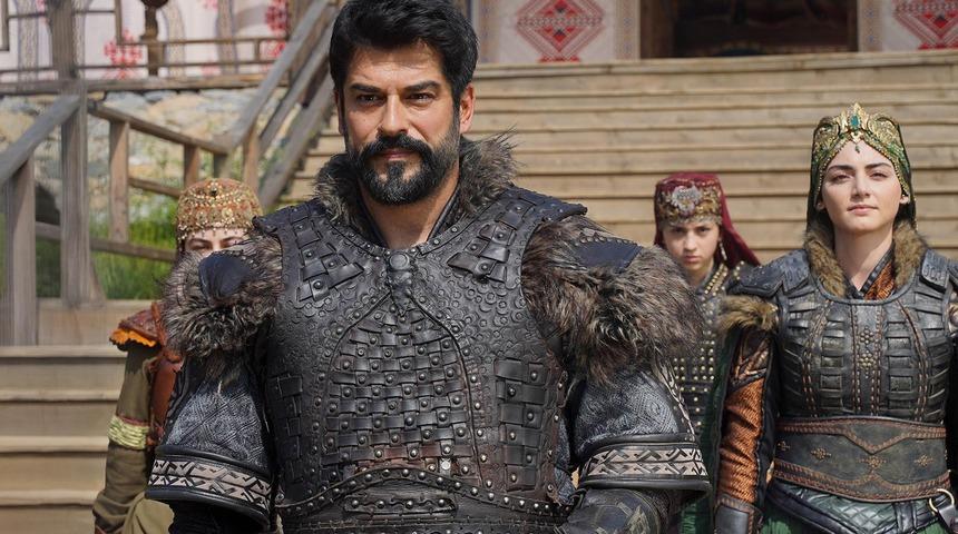 Burak Özçivit yerine Mert Yazıcıoğlu getirilmişti! Kuruluş Osman'ın yapımcısından bomba hamle! Usta oyuncuya teklif gitti