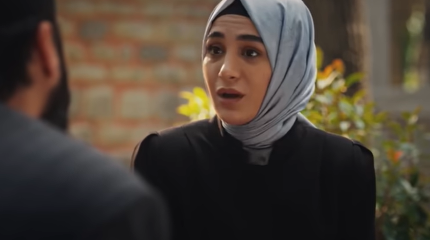 Sitare Akbaş Kamuran Akkor'un torunuyla evleniyor! 'Başlıyoruz' notuyla paylaştı