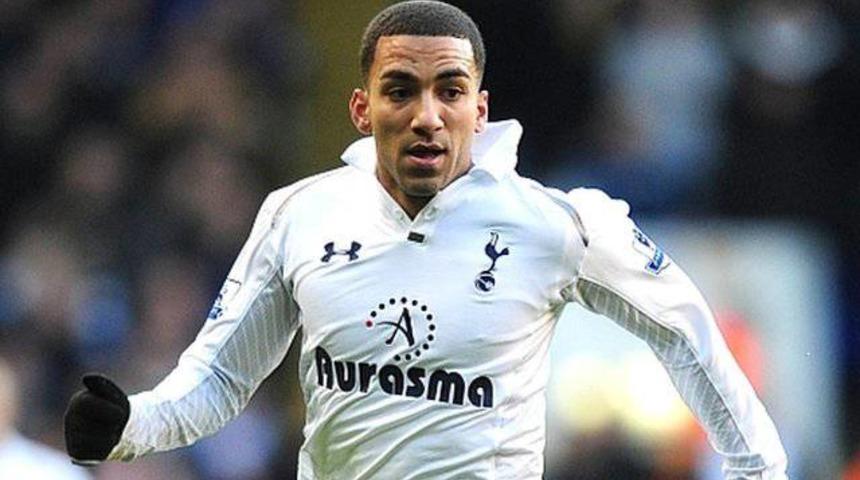 Aaron Lennon garson kıza saldırdı