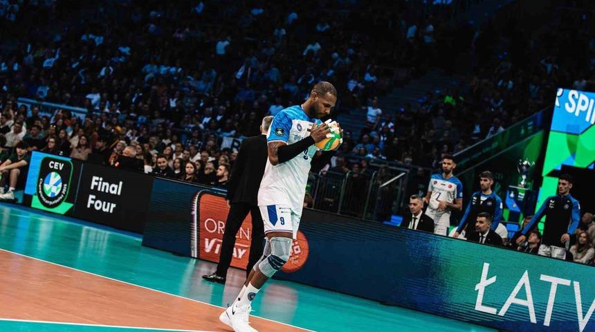 Yoandy Leal Hidalgo yeni sezonda da Halkbank’ta