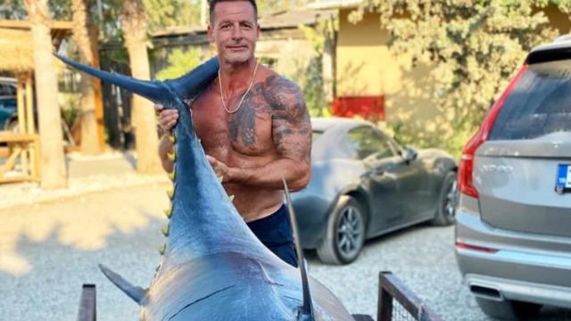 Ünlü oyuncu Nihat Altınkaya 250 kiloluk balık tuttu