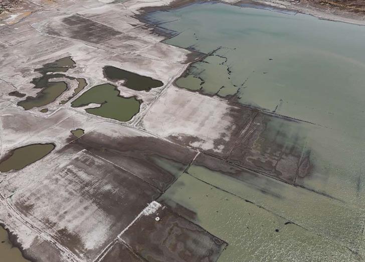 Türkiye’yi korkutan tehlike! İzmir’den gelen görüntüler endişelendirdi: Eski İzmir-Çeşme kara yolu yeniden ortaya çıktı G3