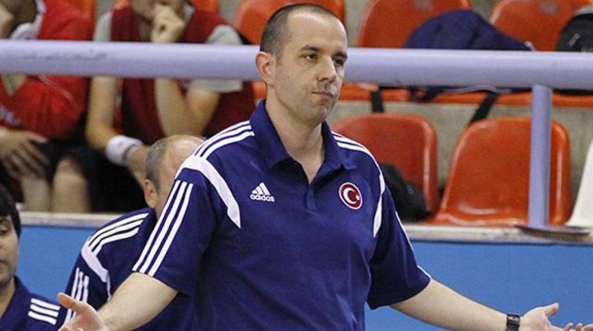 Fenerbah&ccedil;e'de yeni hoca Erman Okerman