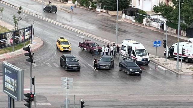 Elazığ’da zincirleme trafik kazası: 1 yaralı