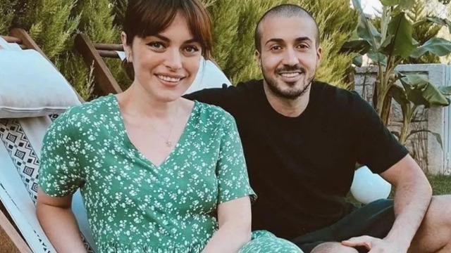 Alaçatı'daki mekanına silahlı saldırı düzenlenmiş ayağından vurulmuştu! Ezgi Mola'nın eski eşi Mustafa Aksakallı'yı vuranlar tutuklandı   