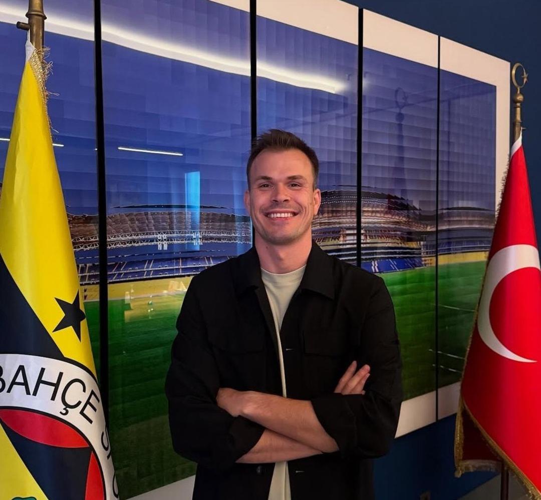 Fenerbahçe nin yeni transferi Jhon Duran için flaş iddia! Gazeteci Ferudun Niğdelioğlu 6 milyon euro fazla ödenmek zorunda kalındı 2