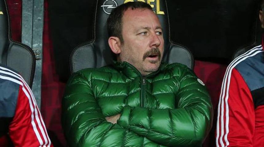 'Bırak hocalığı, git yorumculuk yap!'