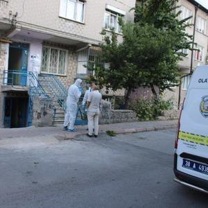 Evden gelen kokudan rahatsız olan komşular ihbarda bulundu! Acı olay ortaya çıktı