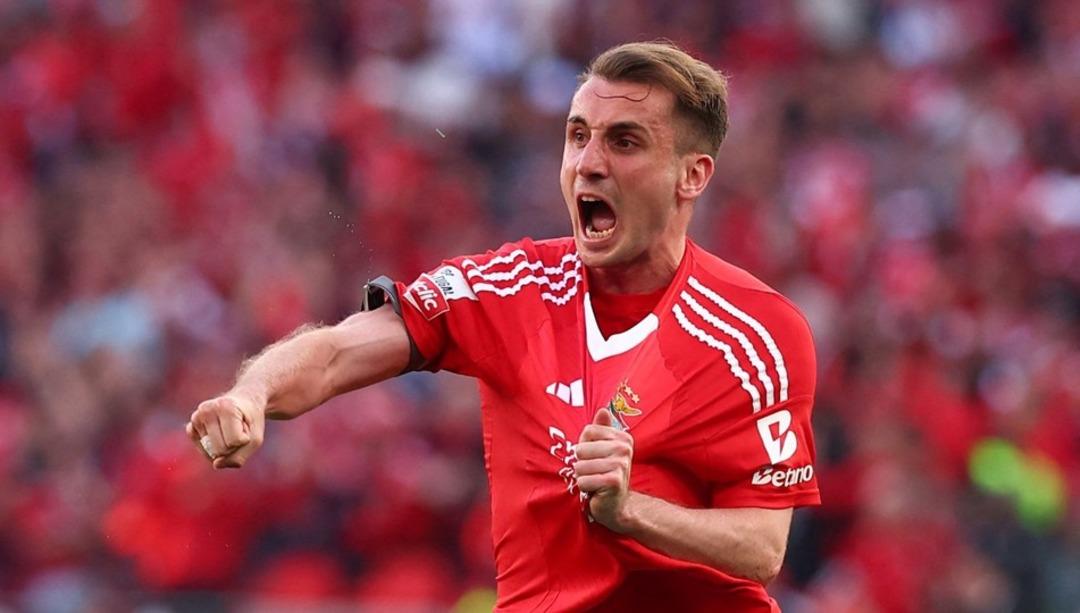 Kerem Aktürkoğlu ndan Galatasaraylı birkaç isme sürpriz telefon! Fenerbahçe ye gideceği için helallik istedi... 3