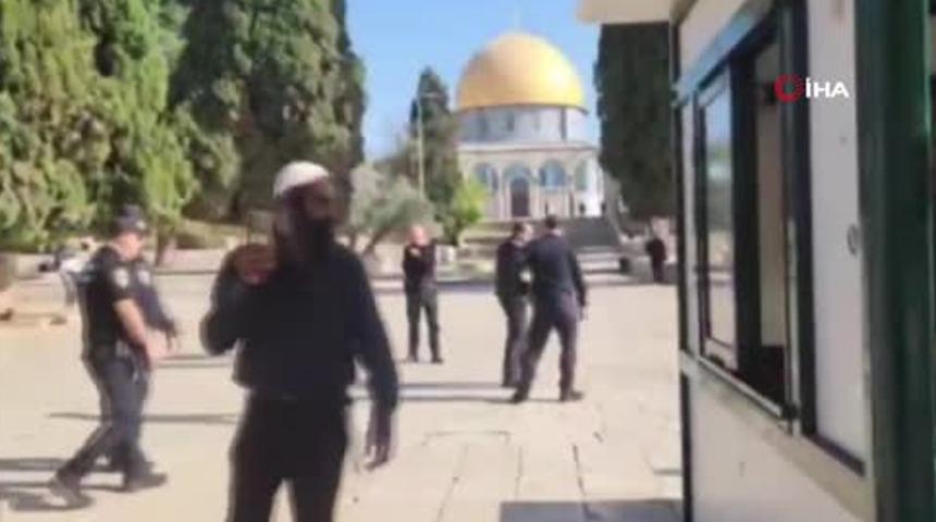 İsrailli Bakan'dan Mescid-i Aksa'ya baskın! Tepki yağdı