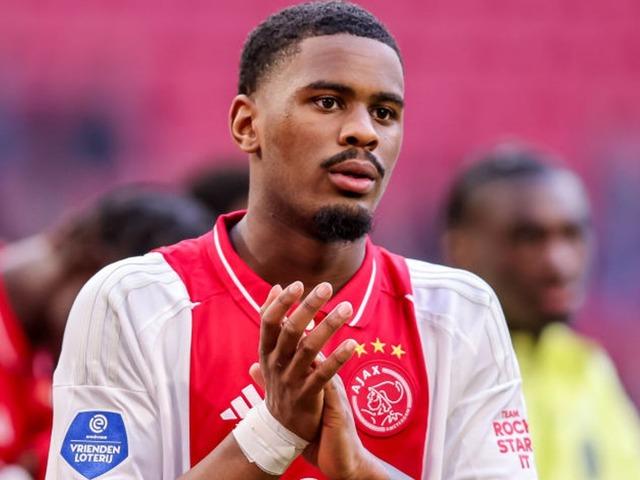 Chelsea, Ajax'tan genç oyuncu Jorrel Hato'yu transfer etti!
