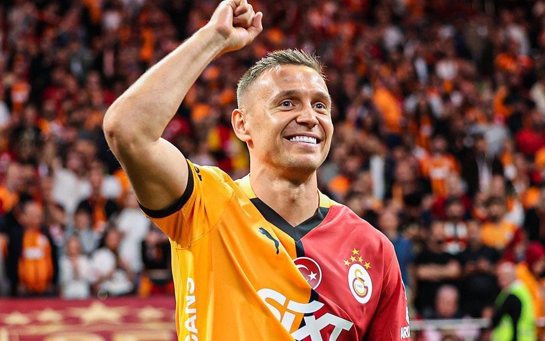 Galatasaray Przemysław Frankowski nin transferi için KAP a resmi açıklama yaptı! 1