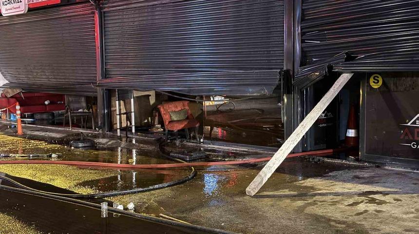 Facianın eşiğinden dönüldü: Bilinçsizce yakılan ateş, 4 dükkana felaketi yaşattı!