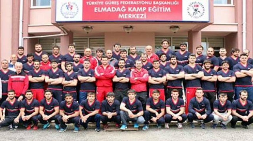 Hayvansever hırsız Milli Takım'ı soydu