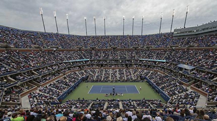 Tenise yağmur engeli tarih oluyor