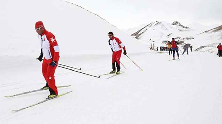 'Daha pistin başındayız'