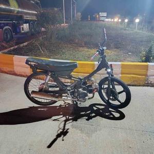Kamyonetin çarptığı motosiklet sürücüsü yaralandı