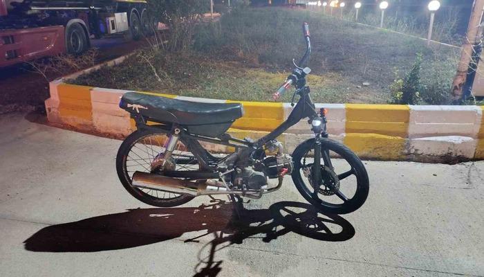 700x400 Kamyonetin çarptığı motosiklet sürücüsü yaralandı