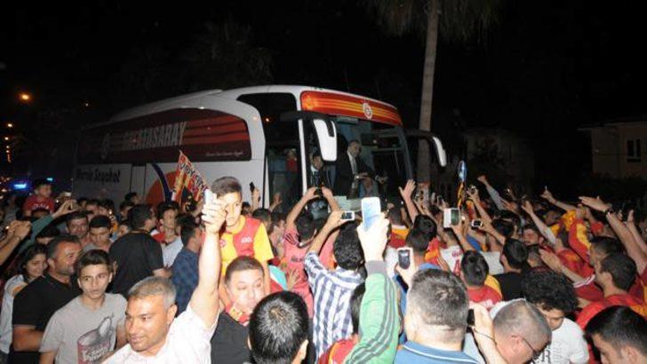 Adana Havalimanı'nda Galatasaray krizi
