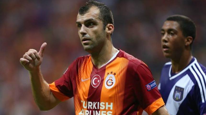 Goran Pandev Genoa ile anlaştı