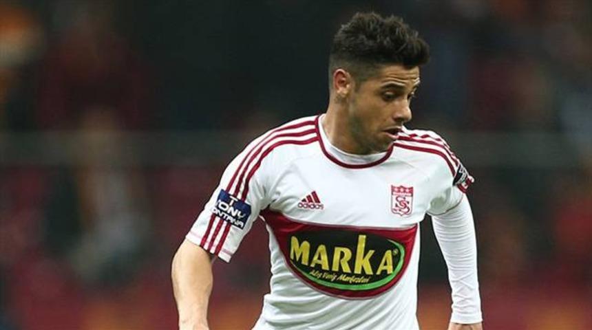 Cicinho: 'Beşiktaş'tan teklif aldım'