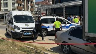 Yer: Bursa! Tıra arkadan çarpan otomobilin sürücüsü hayatını kaybetti