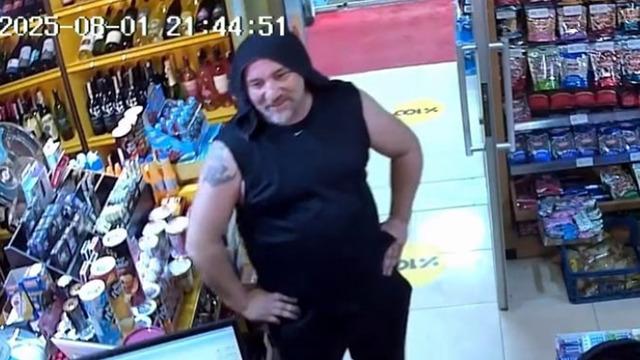 Sohbet ederken aniden yere yığıldı! Gülerken son nefesini verdi: Aniden kalp krizi geçirdi