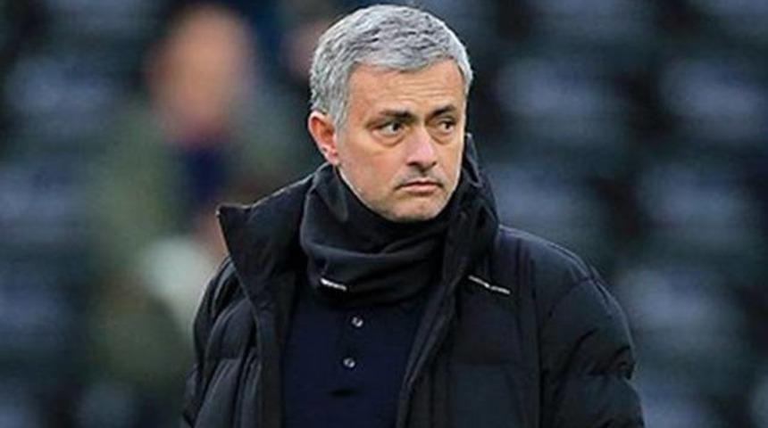 Mourinho: 'Eğer Messi futbolu bırakırsa...'