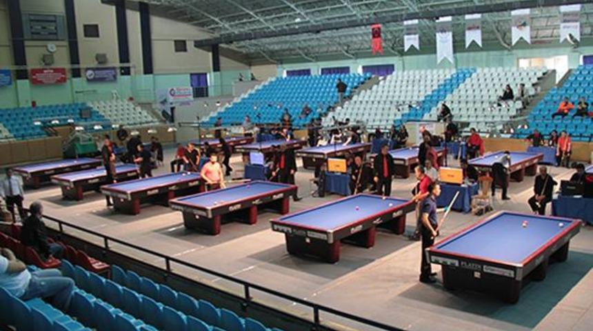 Erzincan'da bilardo heyecanı